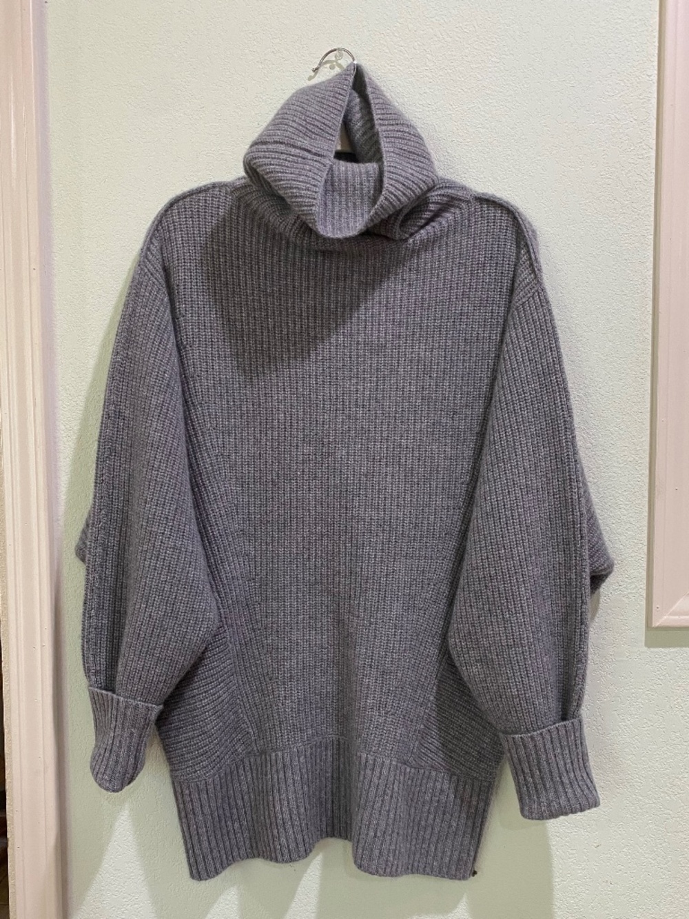 +Beryll Sweater - Picture 2 of 9